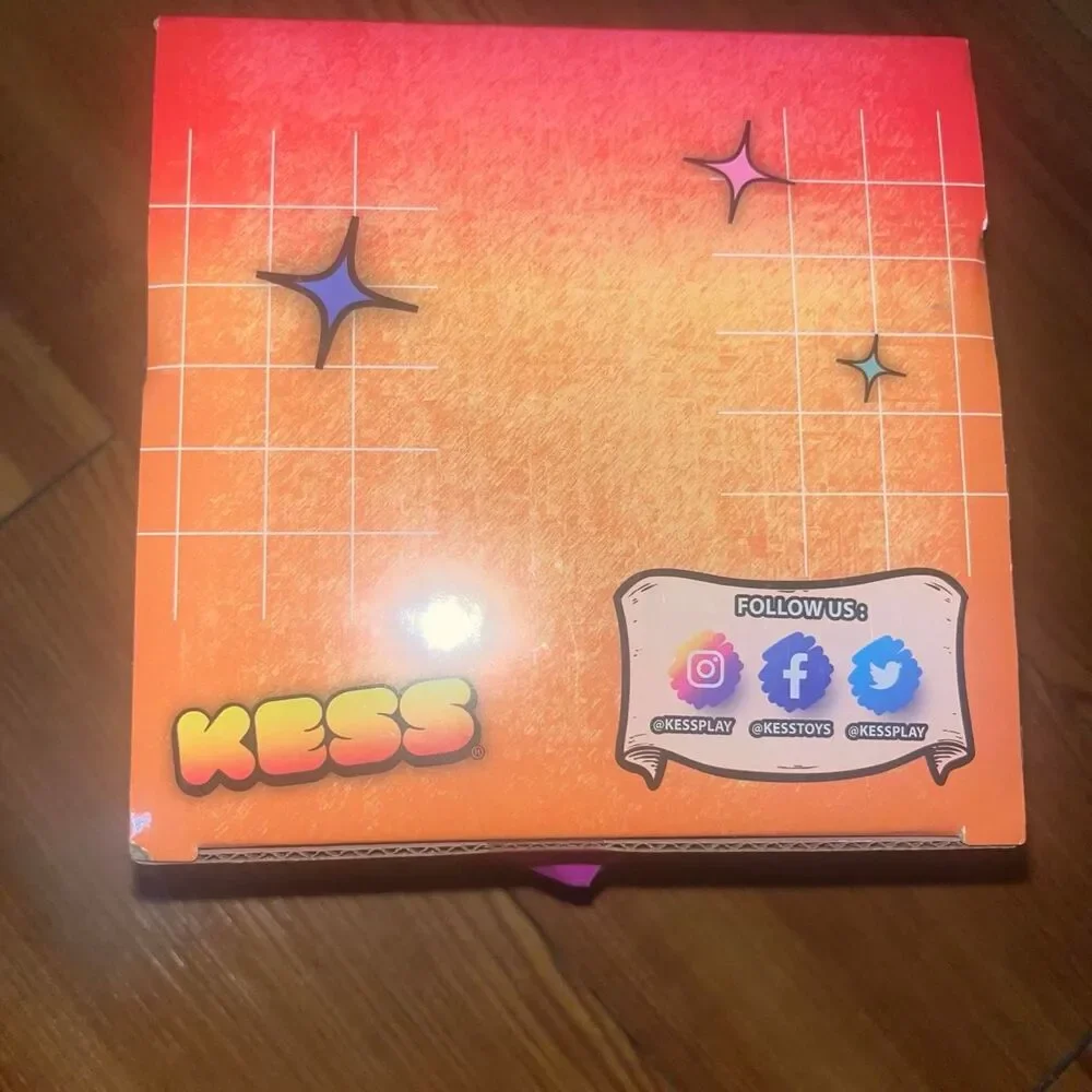 Kess Giant Pink Foam Dice for Board Games Dungeons & Dragons NWT